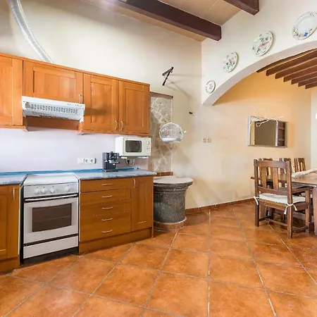 Ca Sa Cristeta De S'escola Holiday home Sa Pobla